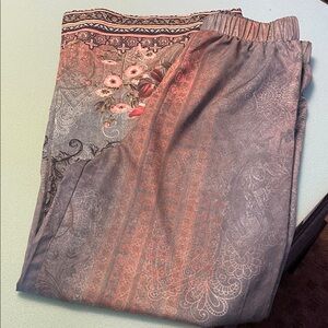 Floral Patterned Grayish Green Silky Pants